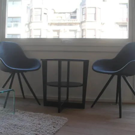 Apartament Leon-rens, Op 1 Minuut Het *